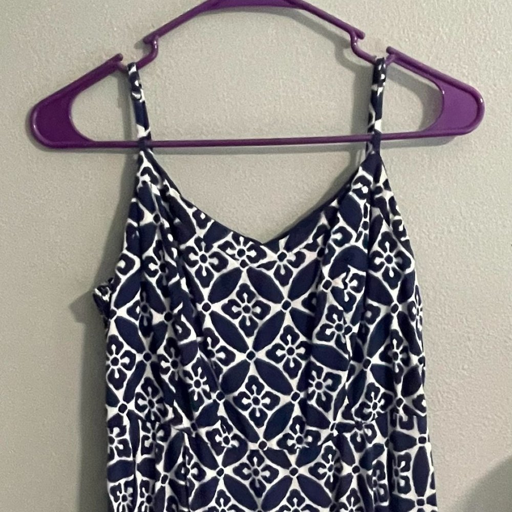 Blue and White patterned form fitting dress - Used - Good condition